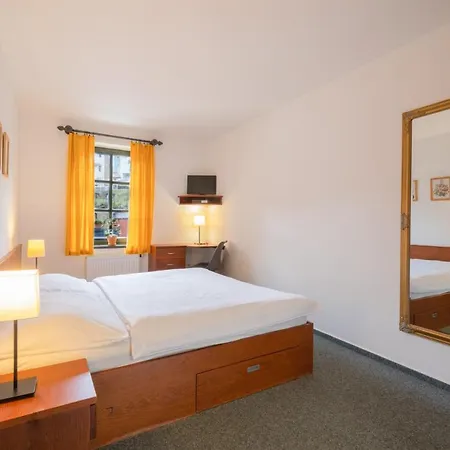 Krokus Hotel 3*